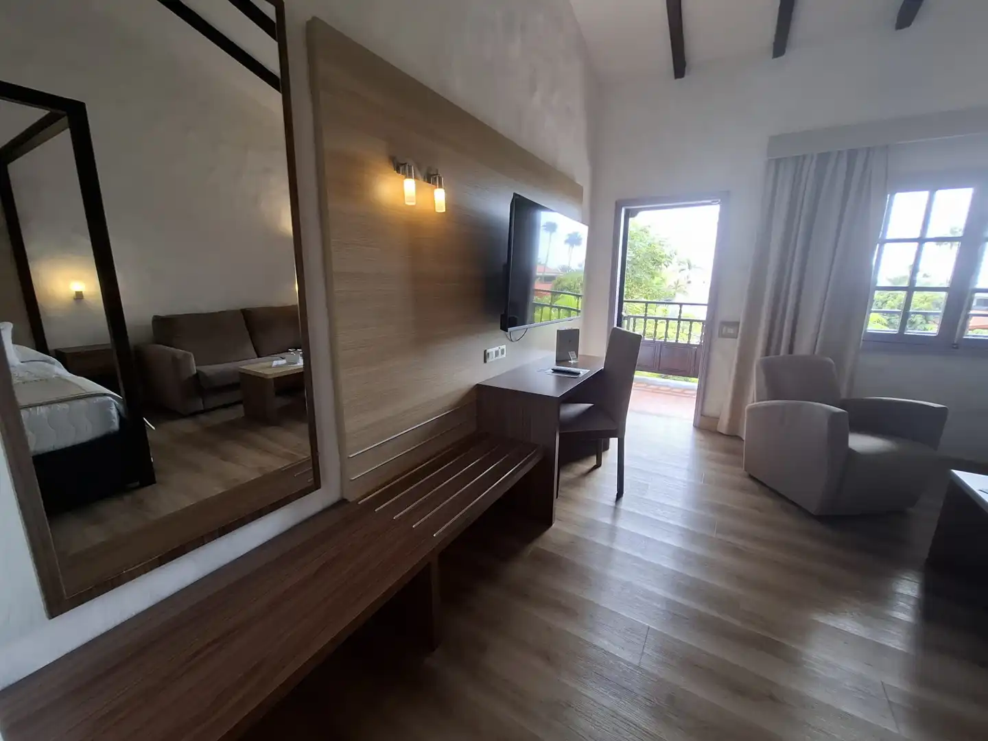 Sala de estar de Apartamento en venta en San Bartolomé de Tirajana con Aire acondicionado, Amueblado y Balcón