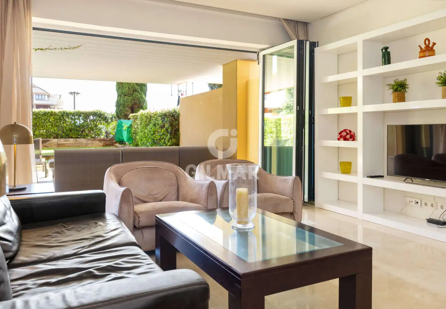 Sala de estar de Apartamento en venta en Sotogrande con Calefacción, Jardín privado y Trastero