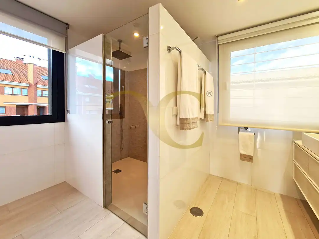 Baño de Casa o chalet en venta en Siero con Calefacción, Jardín privado y Trastero