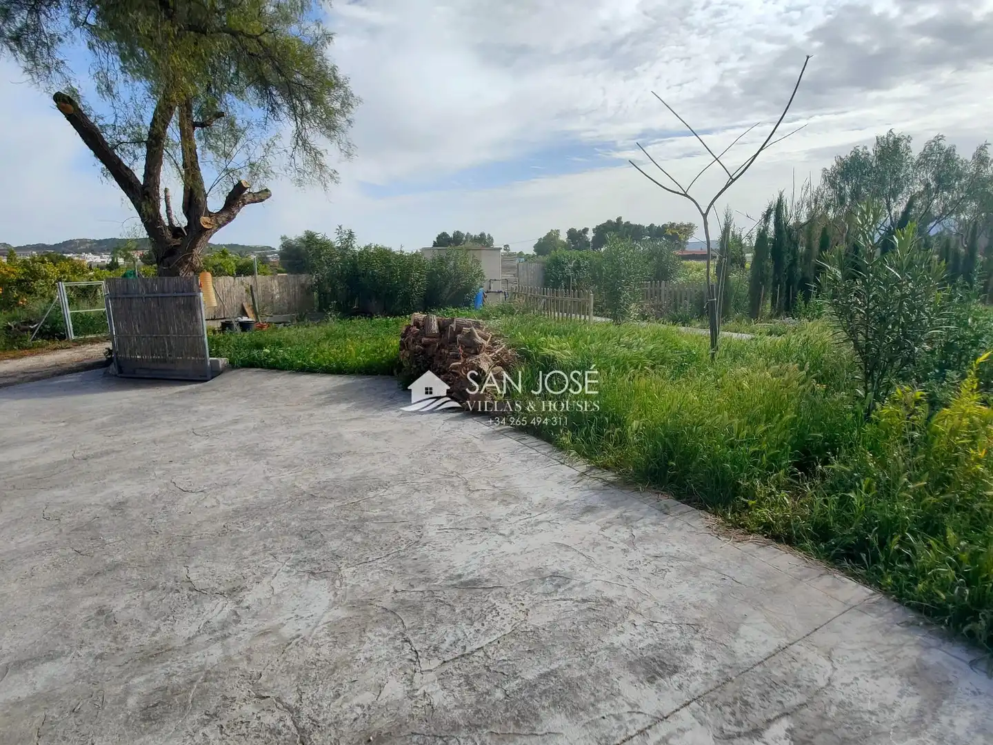 Casa o chalet en venta en Aspe con Jardín privado, Trastero y Amueblado