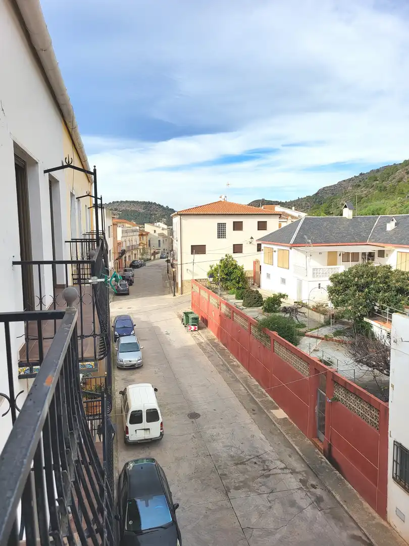Exterior view of Flat for sale in Castellnovo  with Terrace, Storage room and Oven
