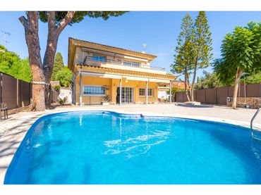 Maison avec piscine à vendre à Cabrils