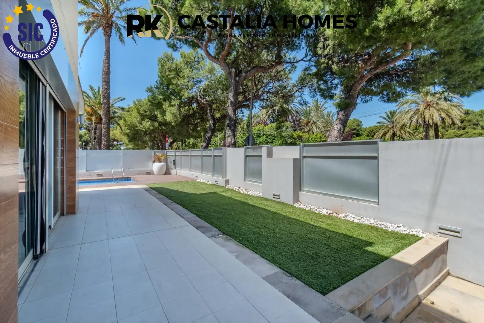 Vista exterior de Casa o xalet en venda en Benicasim / Benicàssim amb Aire condicionat, Calefacció i Jardí privat