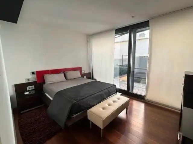 Habitación de Casa o chalet en venta en Barcelona con Aire acondicionado, Calefacción y Jardín privado