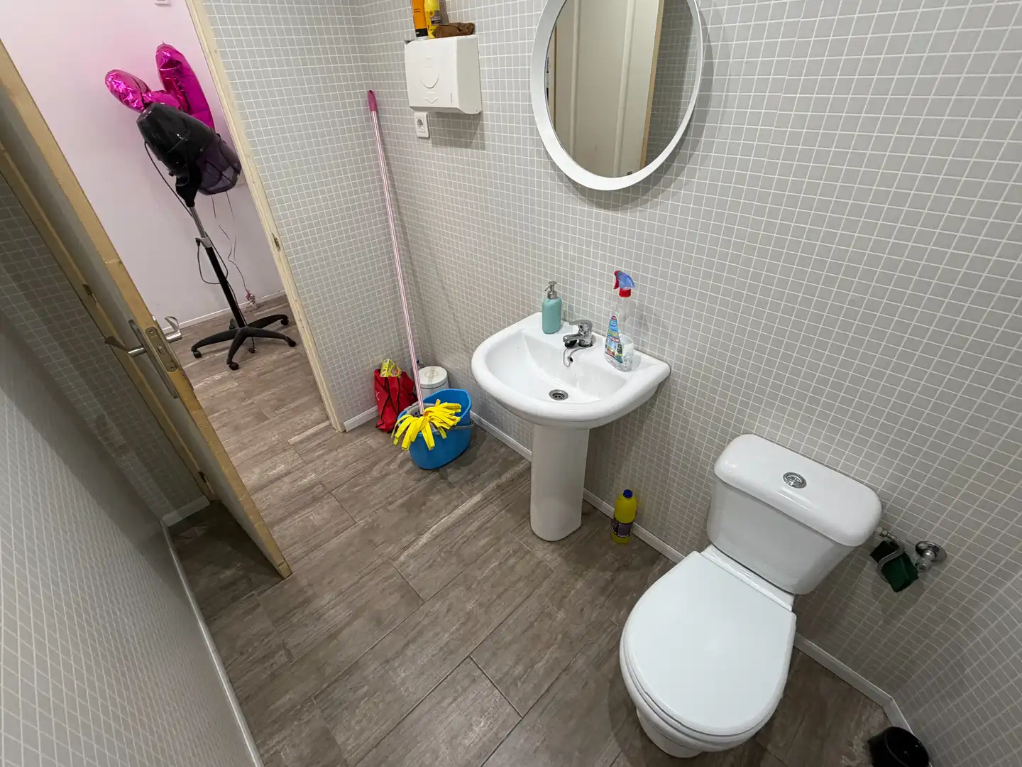 Baño de Local en venta en Bilbao  con Calefacción y Amueblado
