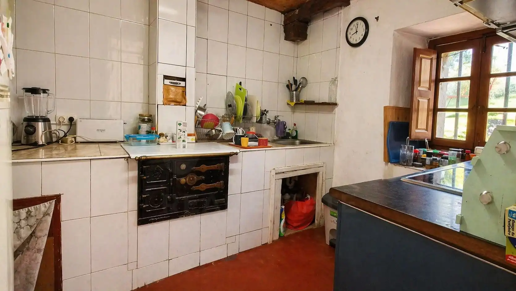 Cuina de Casa adosada en venda en Corvera de Toranzo amb Calefacció i Terrassa