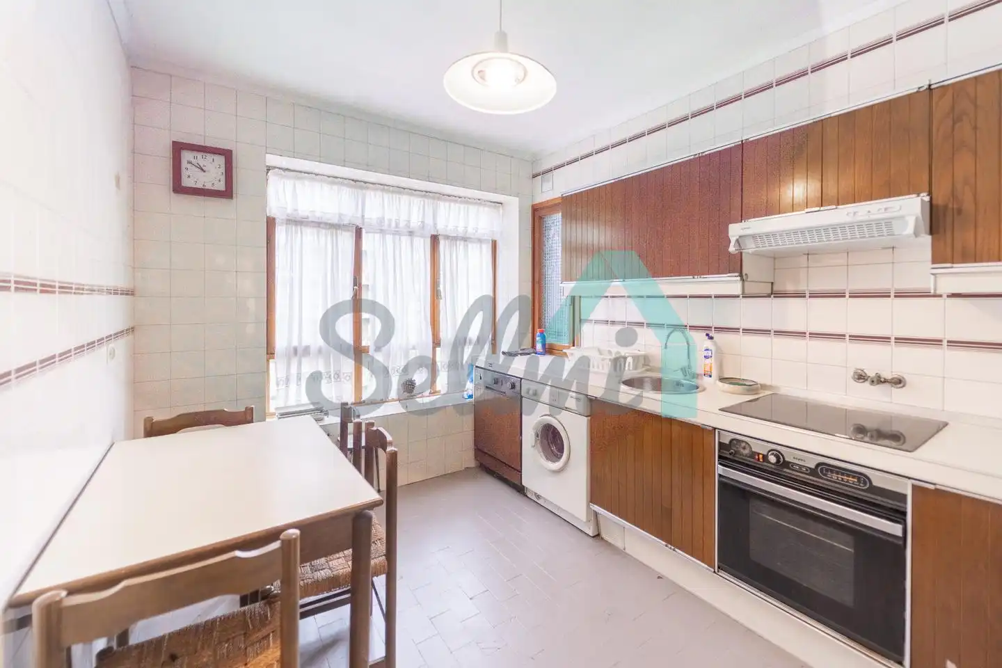 Kitchen of Flat for share in Oviedo   with Heating, Parquet flooring and Furnished