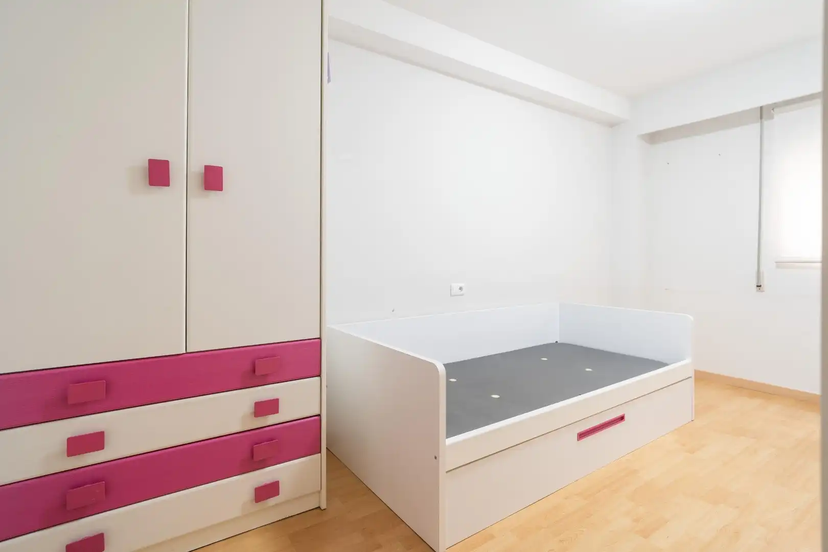 Bedroom of Flat for rent in Plaza Xúquer