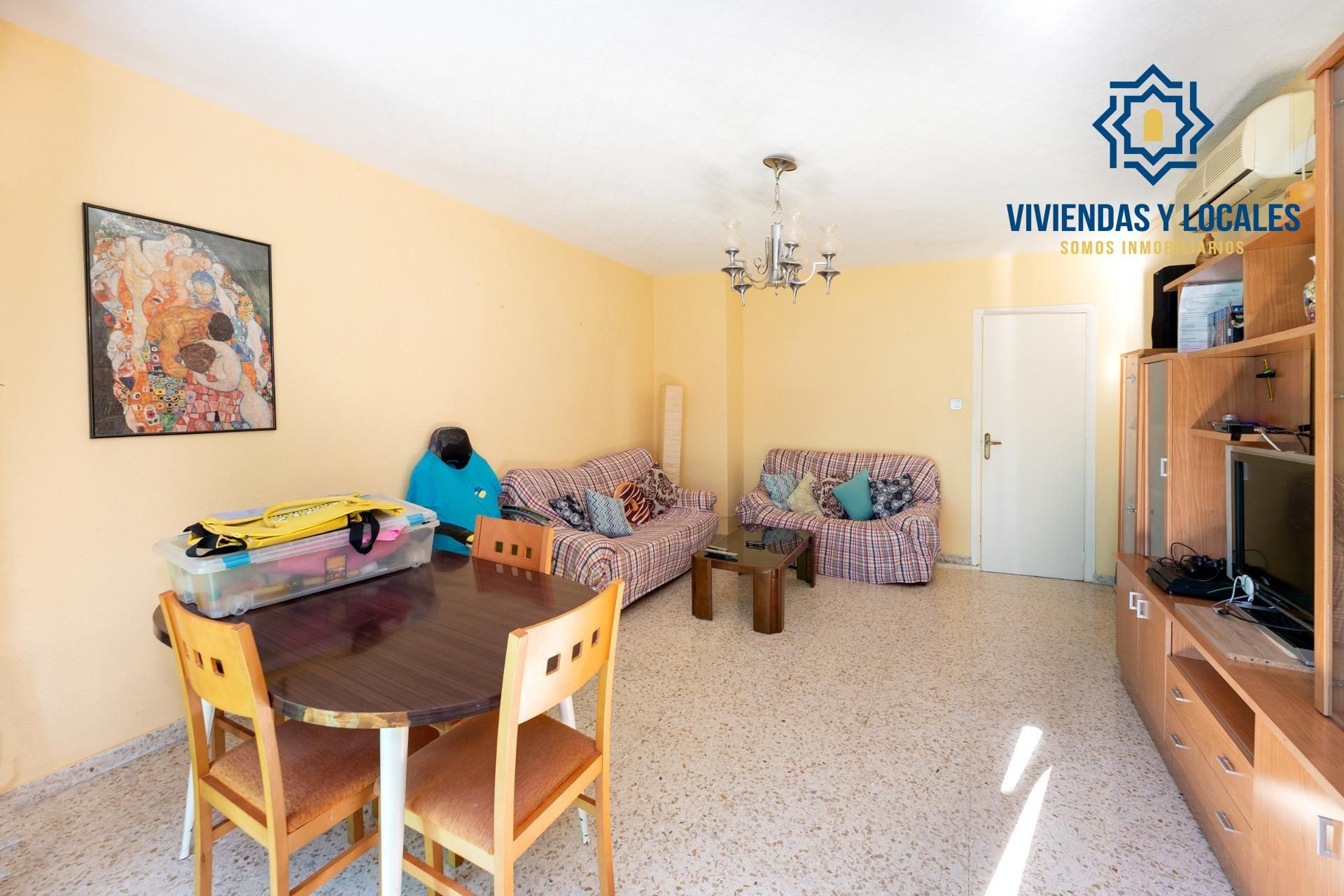 Living room of Flat for sale in  Granada Capital  with Air Conditioner and Terrace