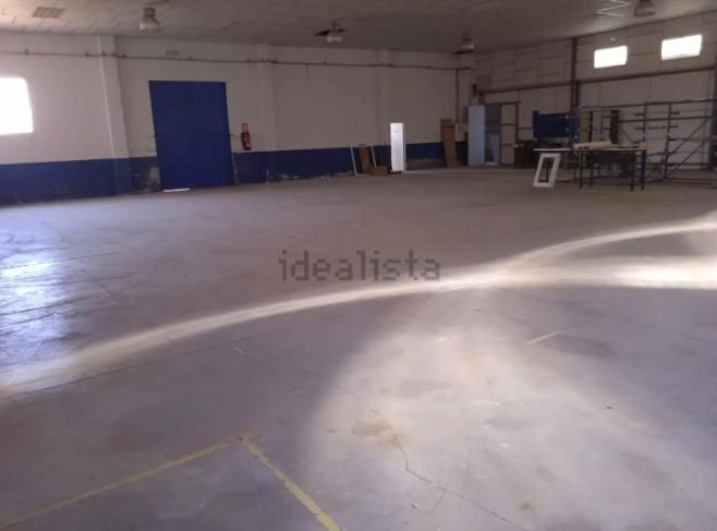 Industrial buildings to rent in Cuerva
