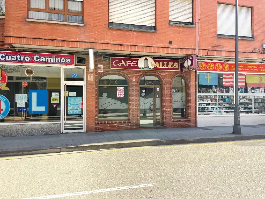 Local de alquiler en Gijón  con Amueblado