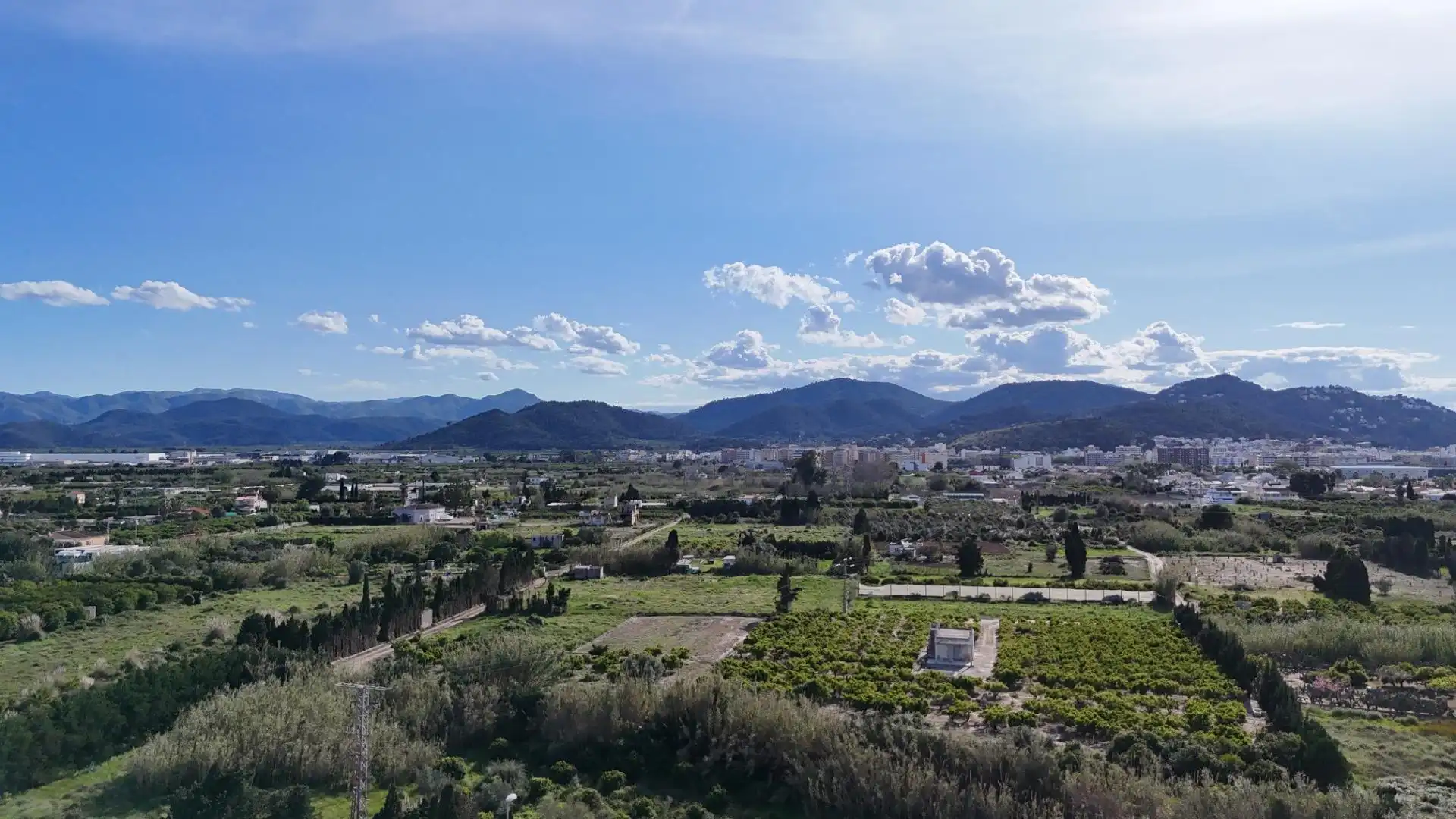 Casa o xalet en venda en Oliva amb Aire condicionat, Jardí privat i Terrassa