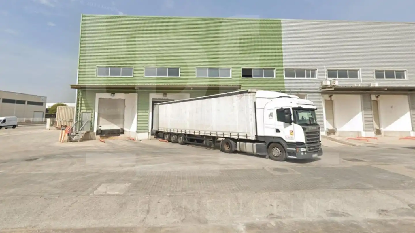 Nau industrial de lloguer a calle dels Coeters