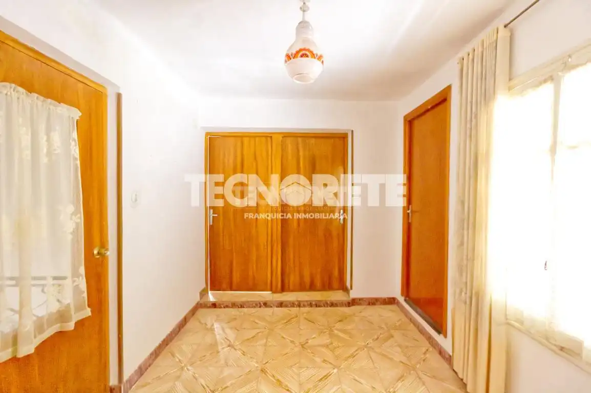 Casa adosada en venta en Consuegra con Jardín privado