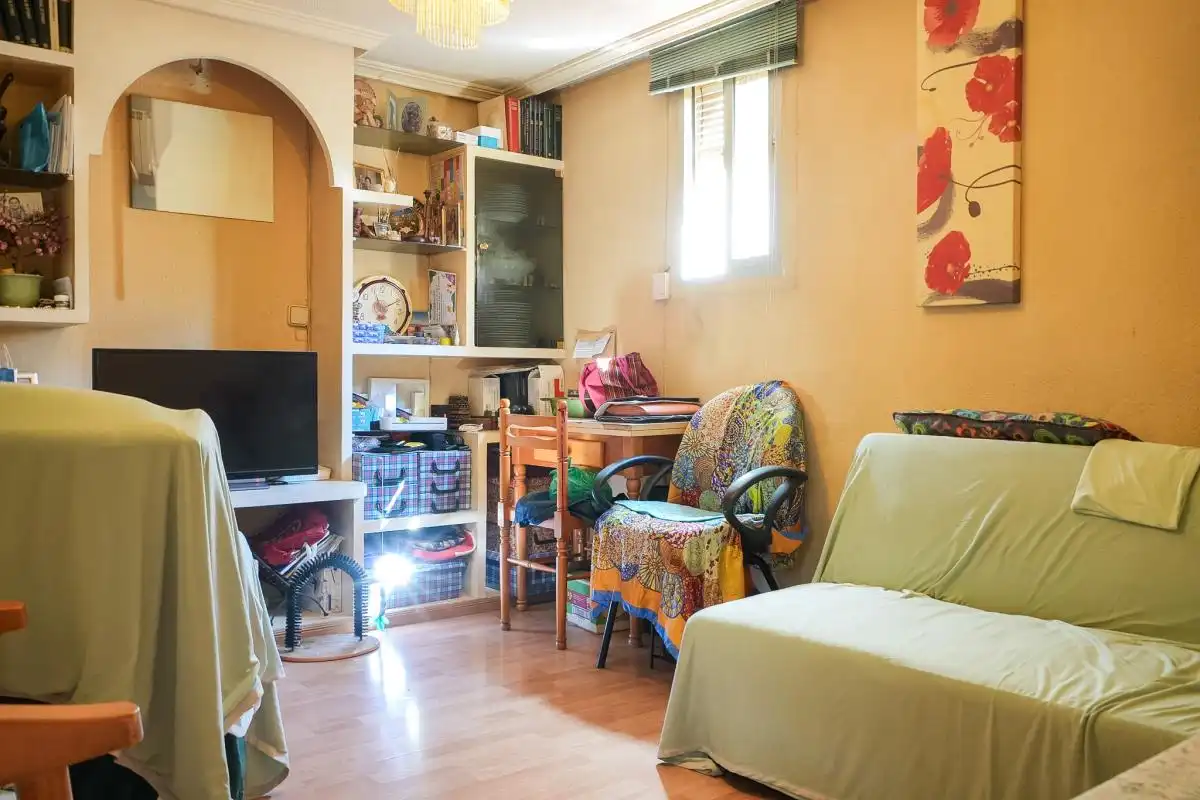 Living room of Flat for sale in Madrid  with Air Conditioner, Heating and Furnished