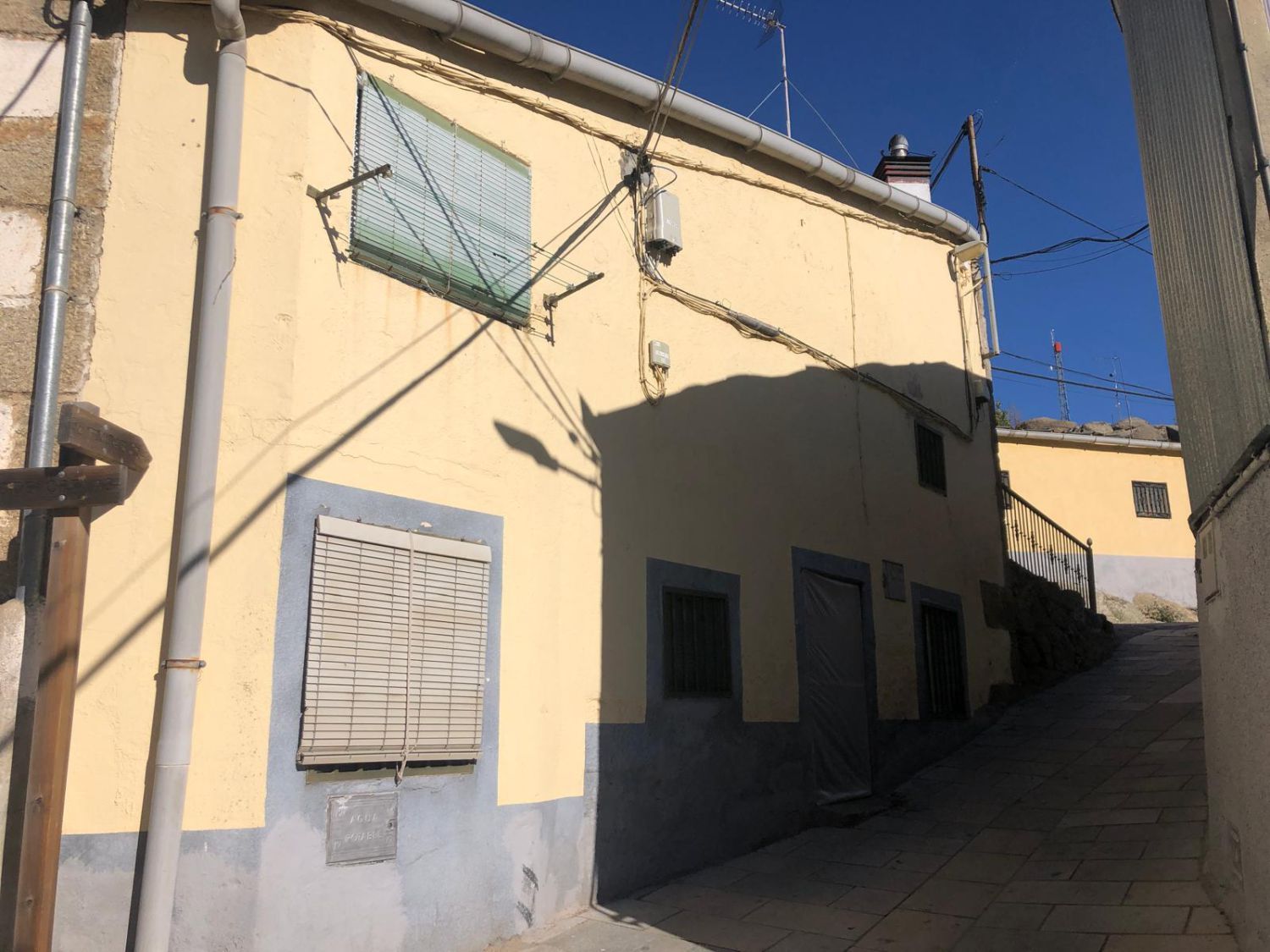Exterior view of House or chalet for sale in Sanchotello  with Heating
