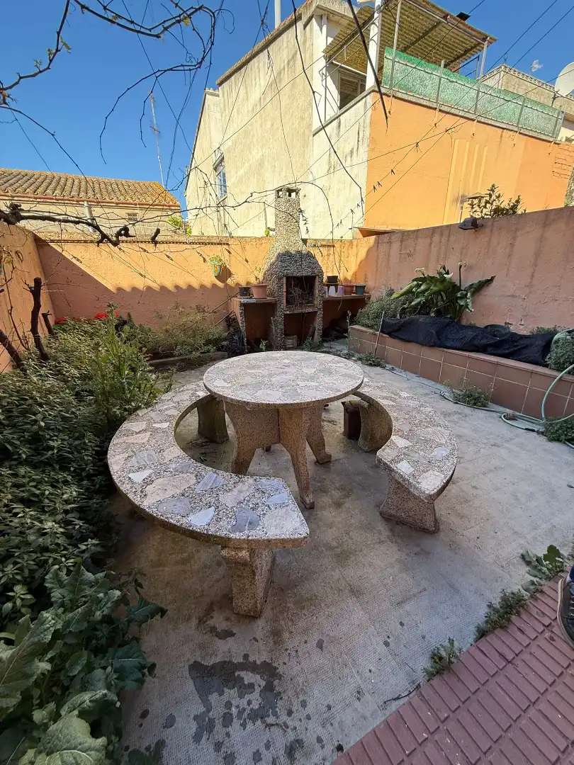 Terrasse von Einfamilien-Reihenhaus zum Verkauf in Sant Celoni mit Klimaanlage, Heizung und Balkon