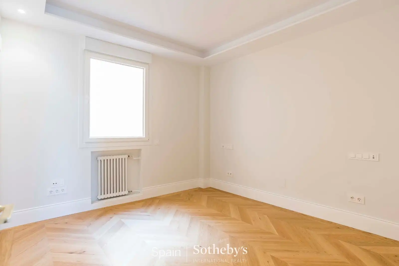Dormitori de Apartament en venda en Madrid amb Aire condicionat i Calefacció