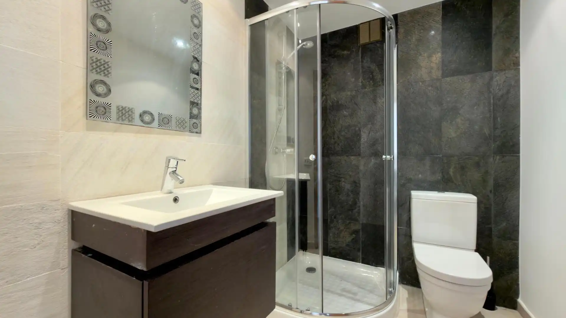 Bathroom of Detached homes for sale in L'Alfàs del Pi  with Air Conditioner, Heating and Terrace