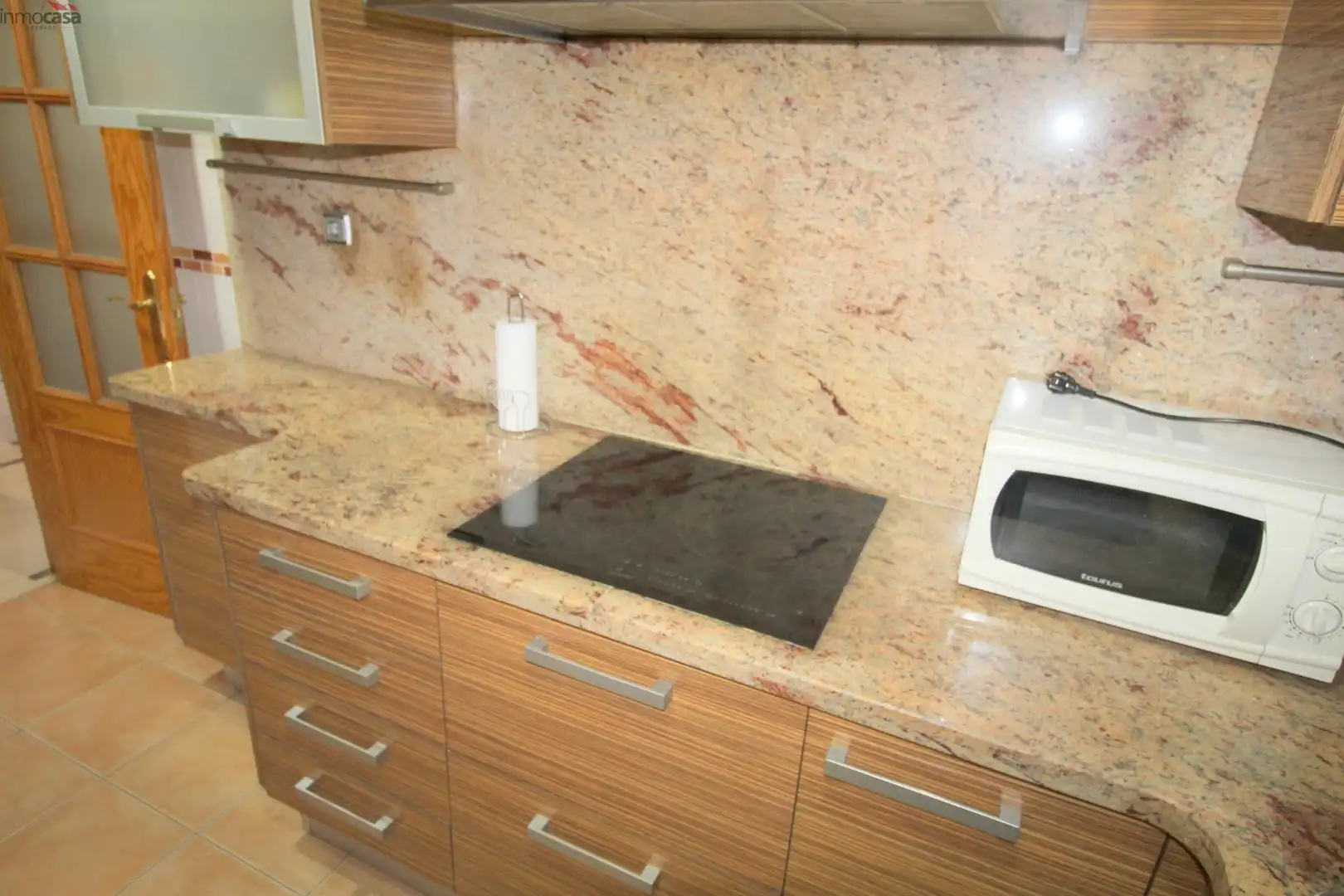 Cocina de Piso de alquiler en Armilla con Aire acondicionado, Jardín privado y Amueblado