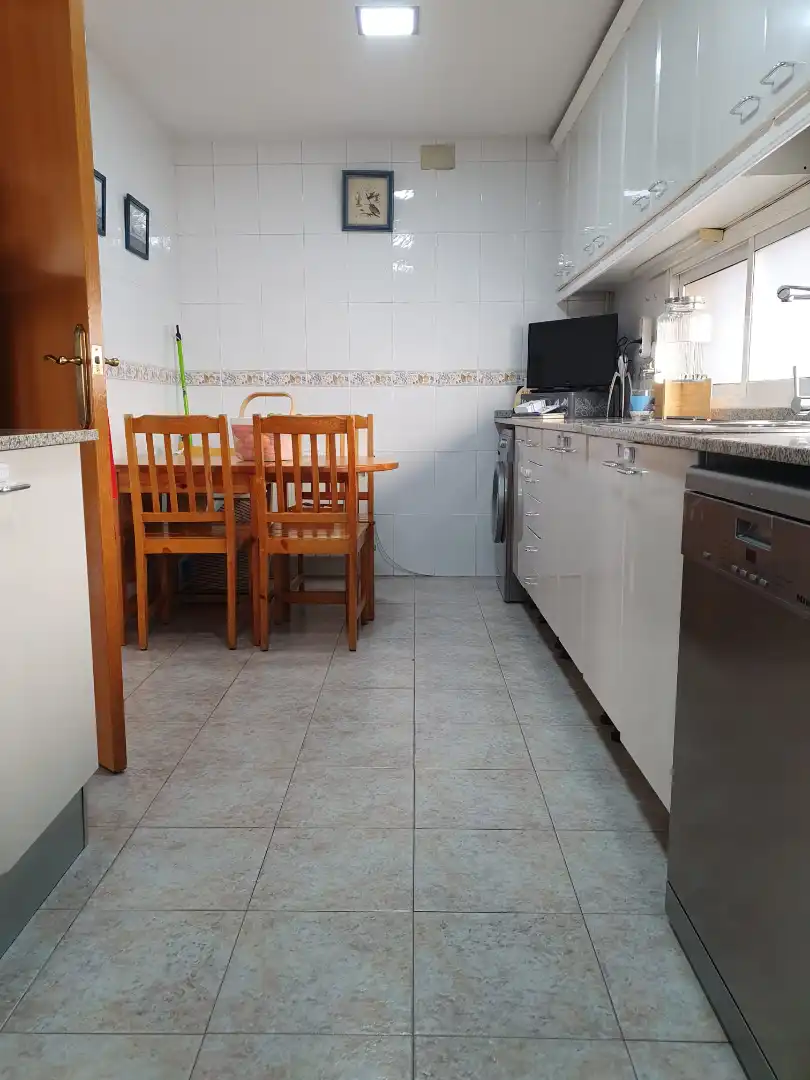 Houses for sale in Carrer de Pujós, 60, Collblanc