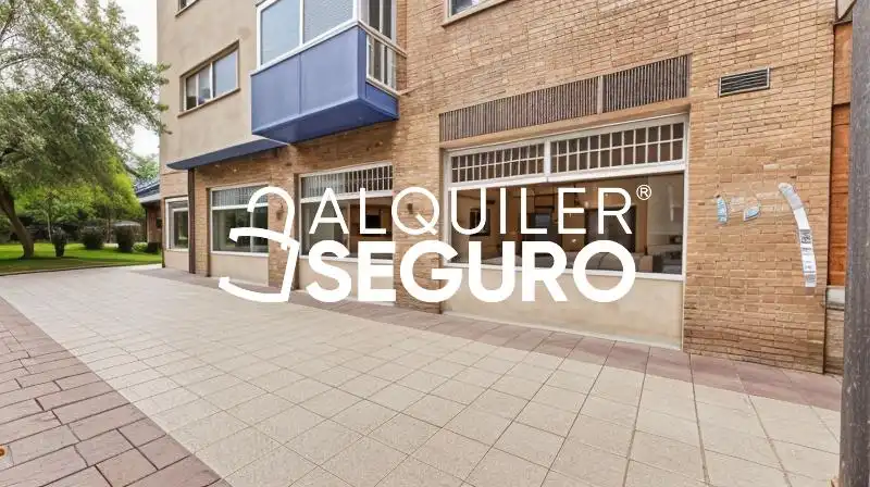 Vista exterior de Local de alquiler en Murcia