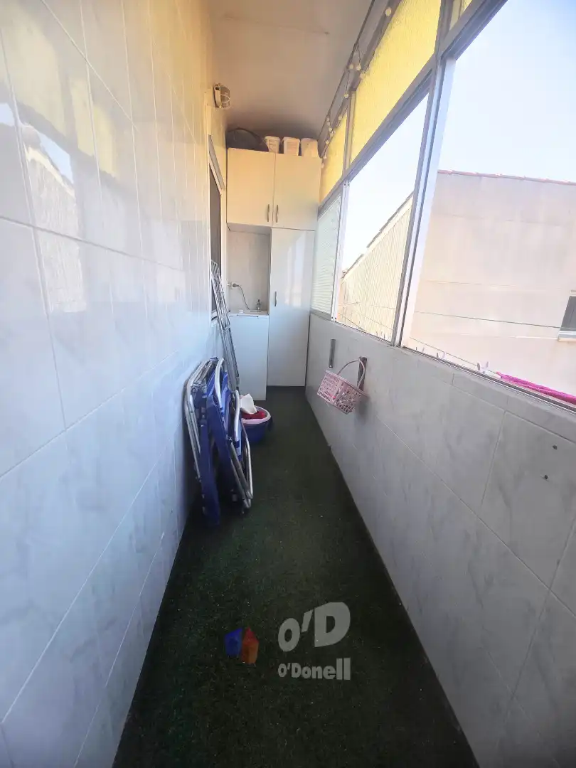 Terraza de Ático en venta en Sant Boi de Llobregat con Aire acondicionado, Terraza y Horno