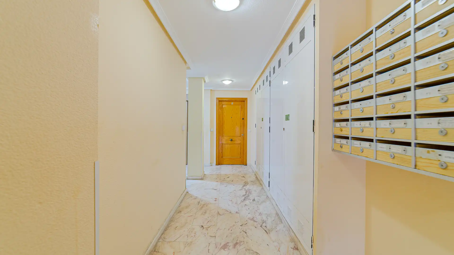 Wohnung zum Verkauf in Torrevieja mit Klimaanlage, Heizung und Terrasse