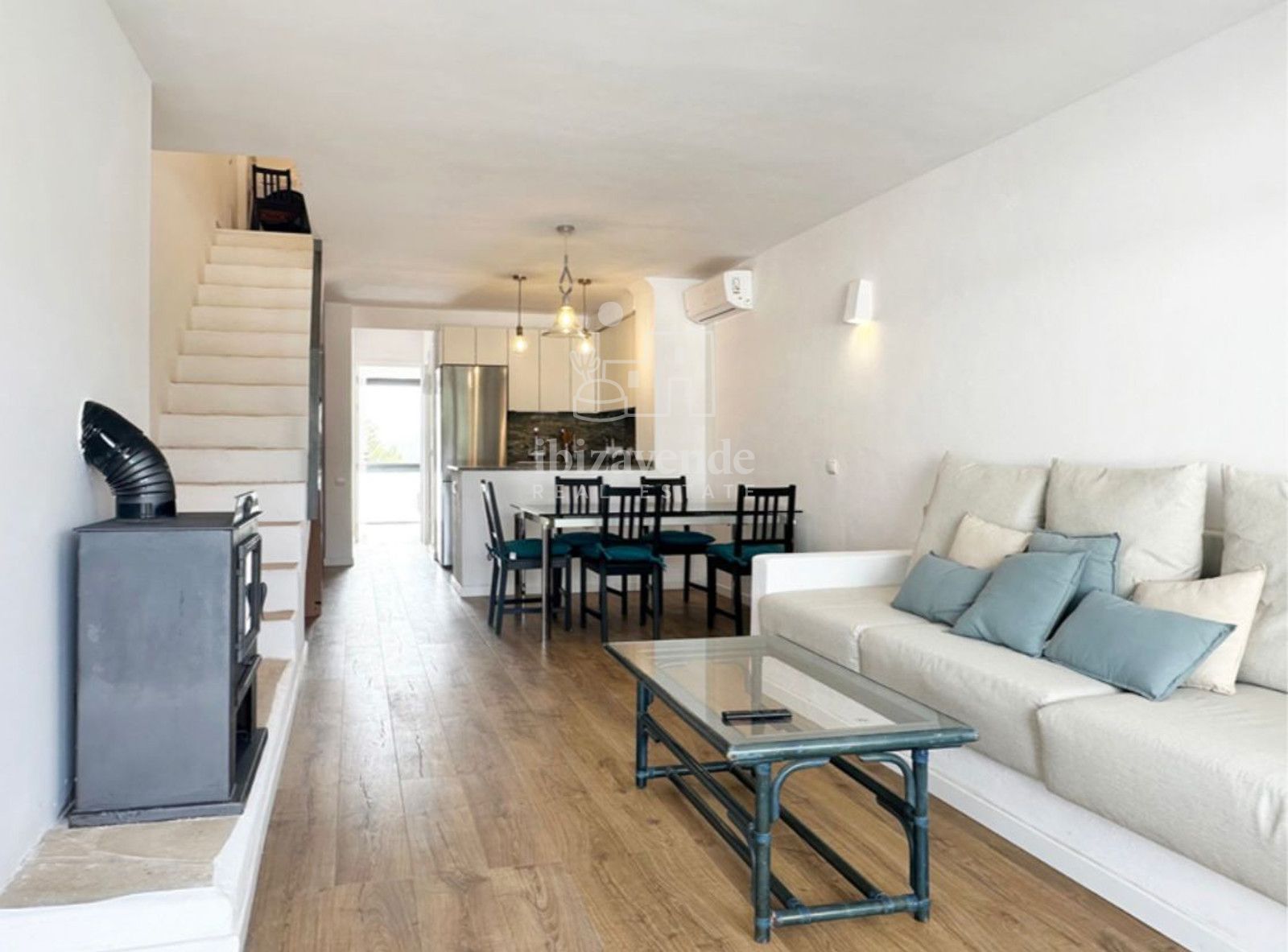 Sala d'estar de Dúplex de lloguer en Santa Eulària des Riu amb Aire condicionat, Calefacció i Terrassa