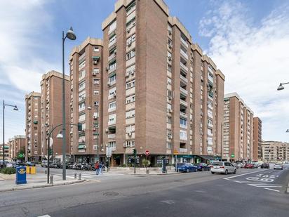 Exterior view of Flat for sale in  Granada Capital  with Heating, Terrace and Balcony