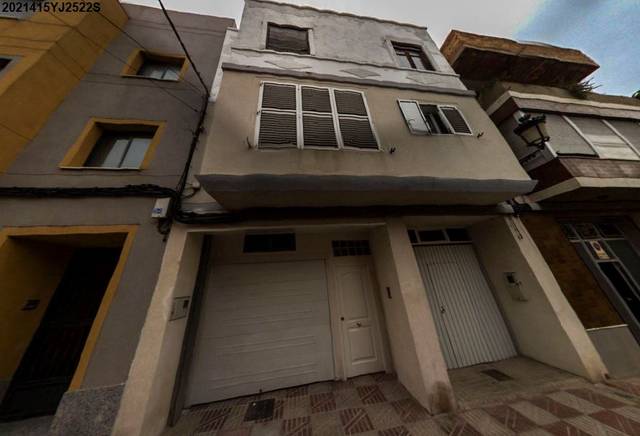 Piso en Venta en C/ de La Creu  en Benifaió