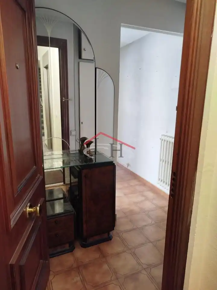 Piso en venta en León Capital  con Calefacción, Terraza y Trastero