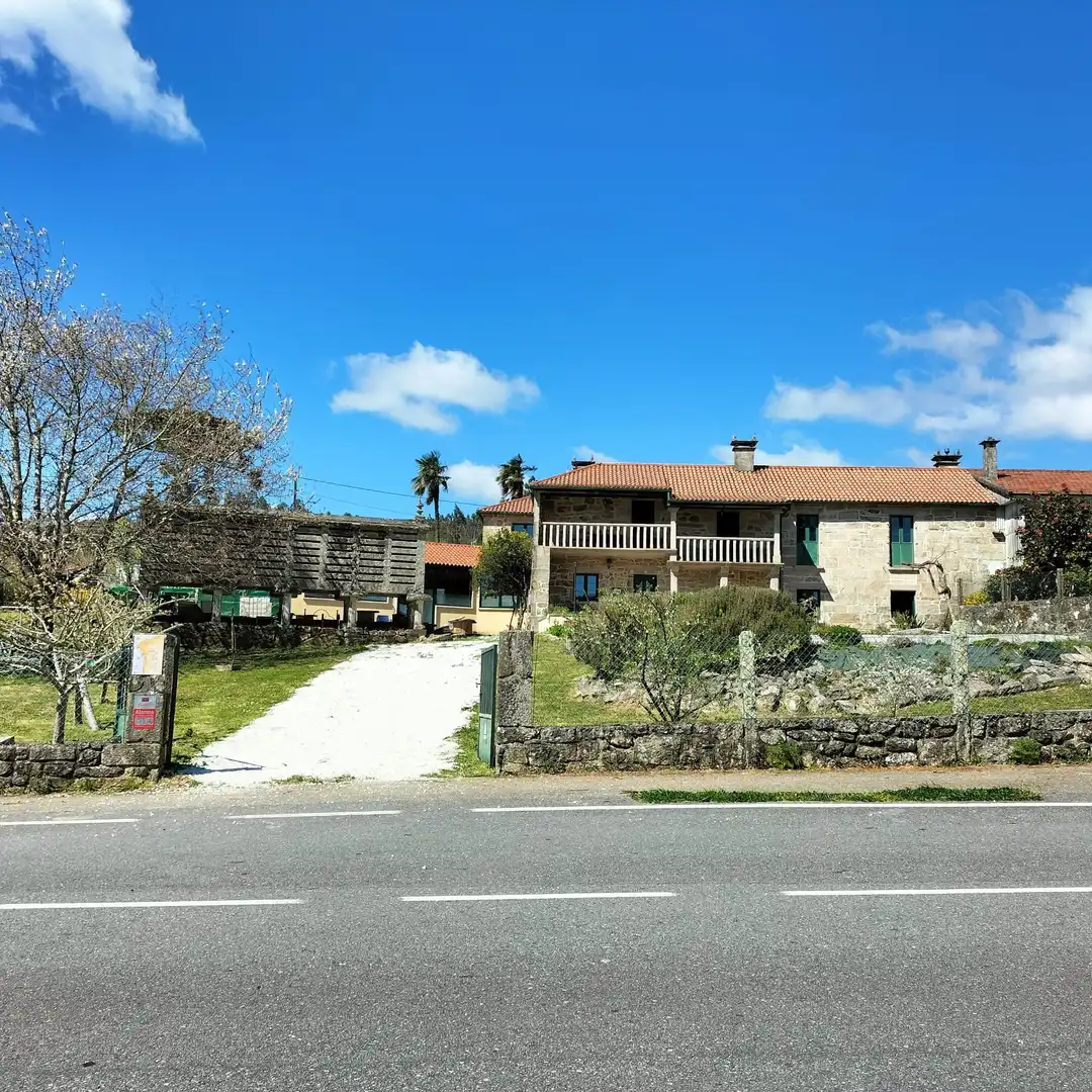 Vista exterior de Finca rústica en venda en Caldas de Reis amb Jardí privat, Terrassa i Traster