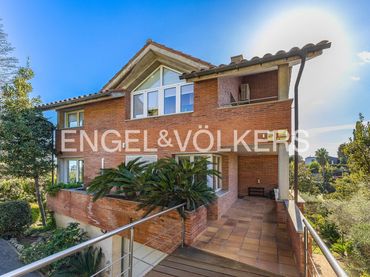 Maison avec balcon à vendre à Bellaterra