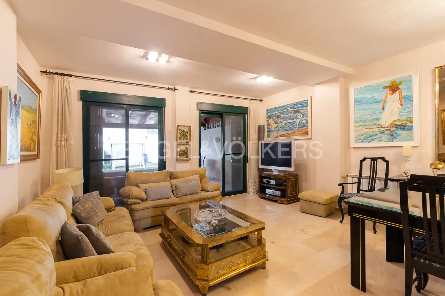 Sala de estar de Casa adosada en venta en Valencia con Aire acondicionado, Calefacción y Jardín privado