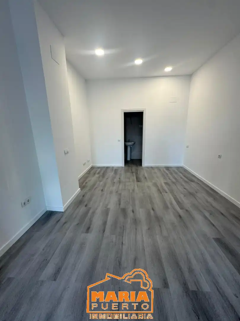 Study for rent in Málaga  with Air Conditioner and Furnished