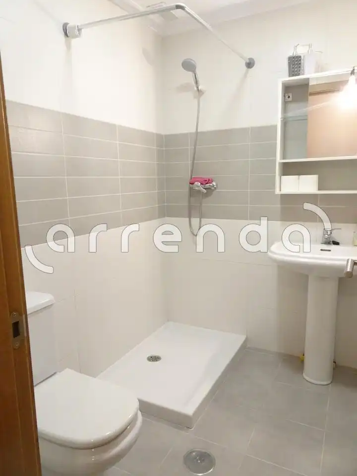Bathroom of Flat for rent in Santander  with Heating and Parquet flooring