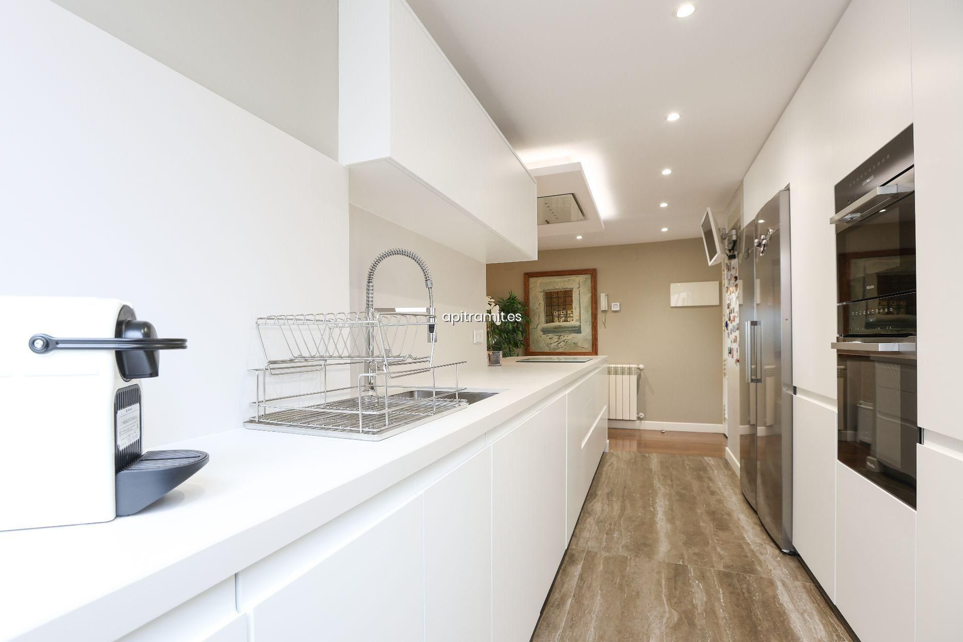 Kitchen of Flat for sale in Valdemoro  with Air Conditioner, Heating and Private garden