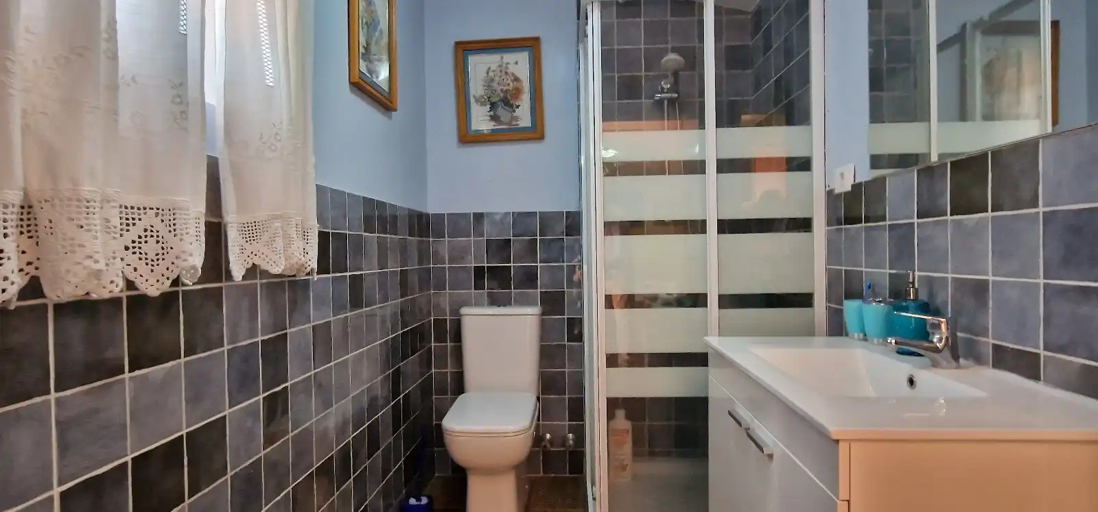 Baño de Casa o chalet en venta en Firgas con Jardín privado, Piscina y Amueblado