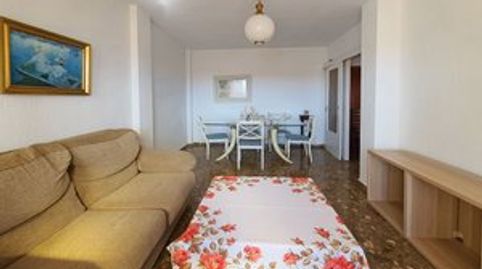 Foto 4 de Piso de alquiler en Carranque - Haza Cuevas, Málaga Capital