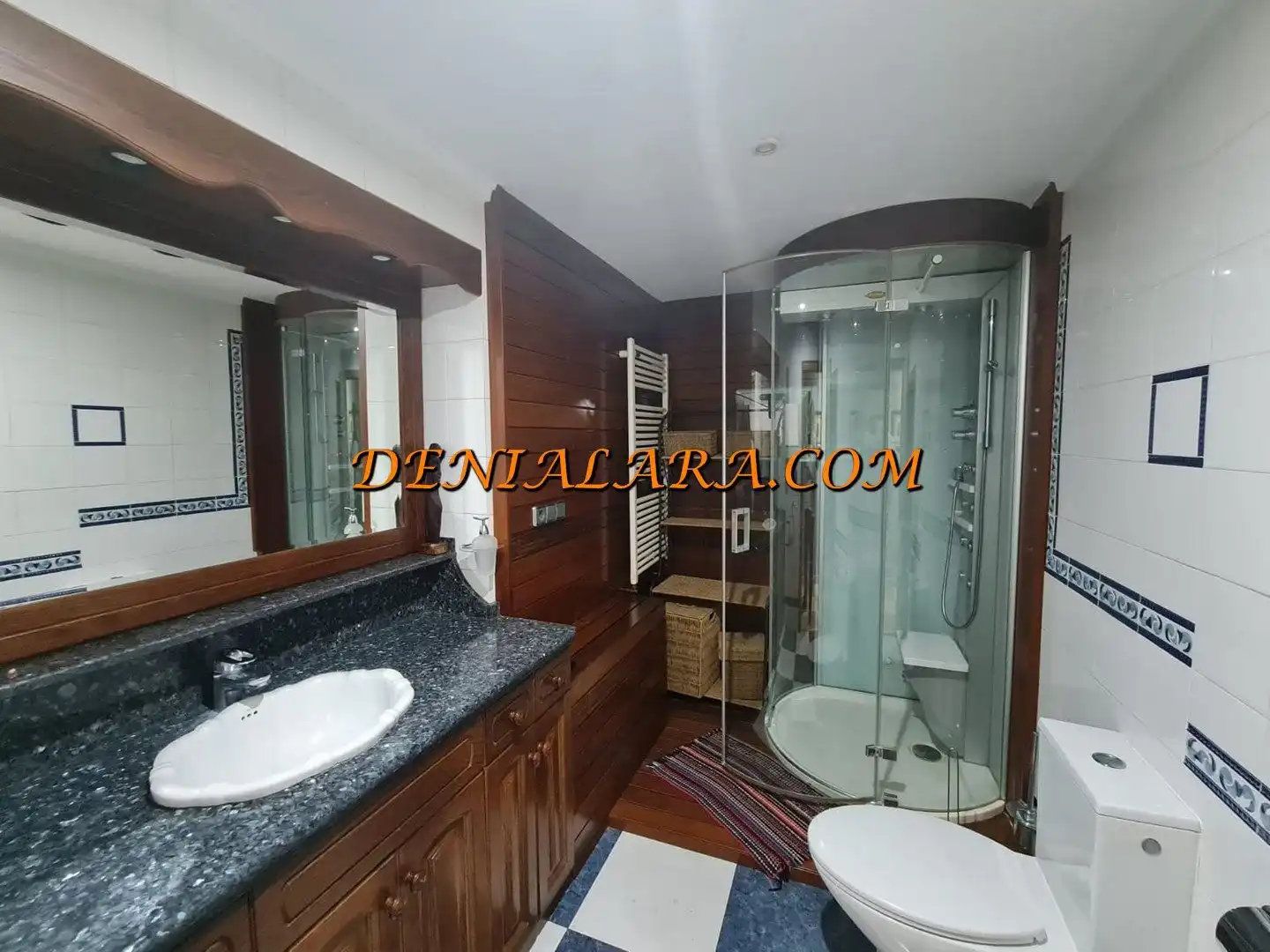 Baño de Casa o chalet de alquiler en Dénia con Aire acondicionado, Calefacción y Jardín privado