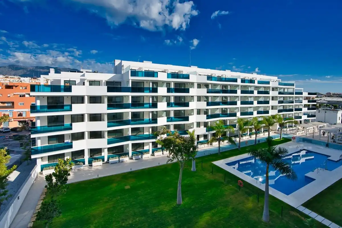 Außenansicht von Wohnungen zum Verkauf in Mijas mit Privatgarten, Terrasse und Abstellraum
