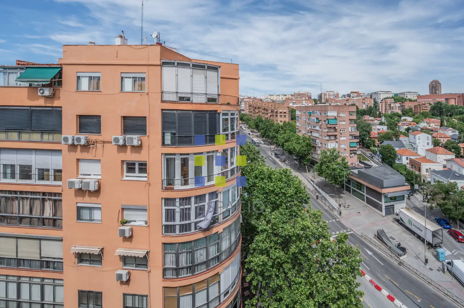 Außenansicht von Dachboden zum Verkauf in Madrid mit Klimaanlage, Heizung und Parkett
