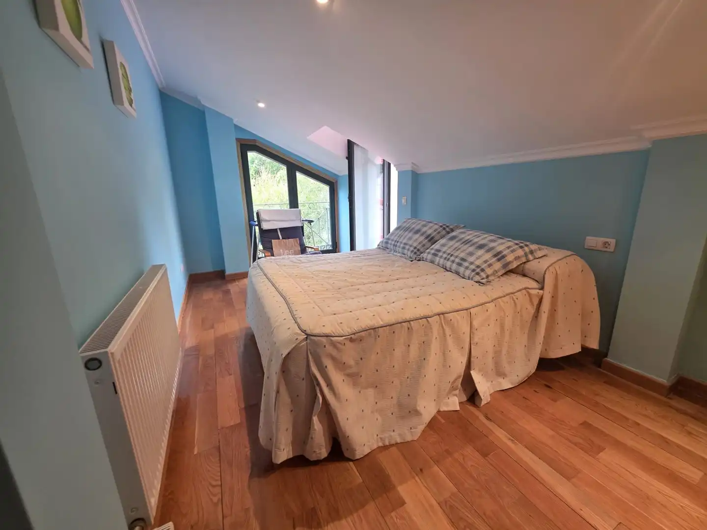 Schlafzimmer von Dachboden zum Verkauf in Mondariz-Balneario mit Heizung, Terrasse und Abstellraum