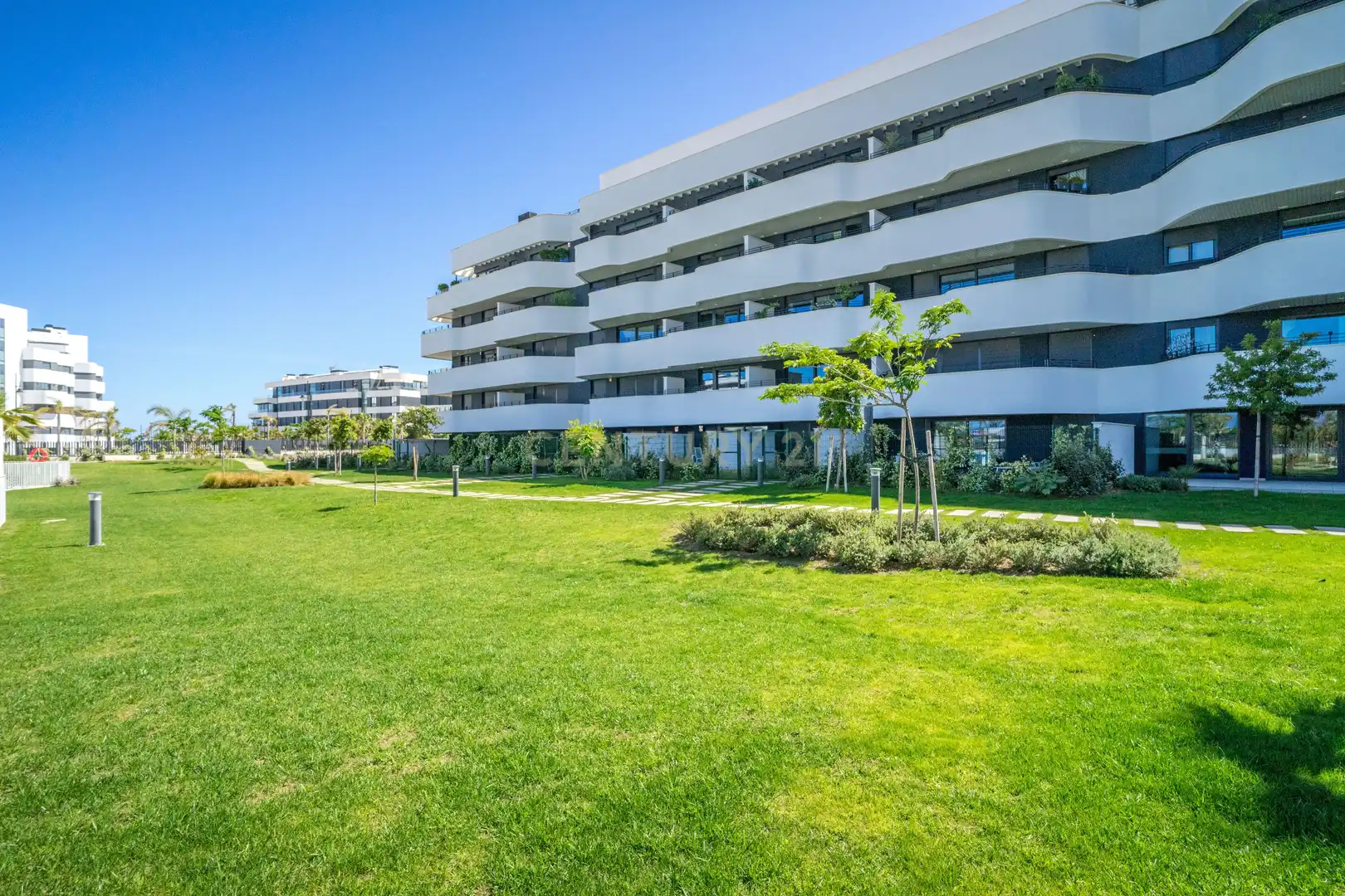 Flat with pool for sale in AV MAR DE ALBORAN 9 HABITAT ALBORAN MISTRAL TORREMOLINOS (MÁLAGA) bloque 3, imagen 2