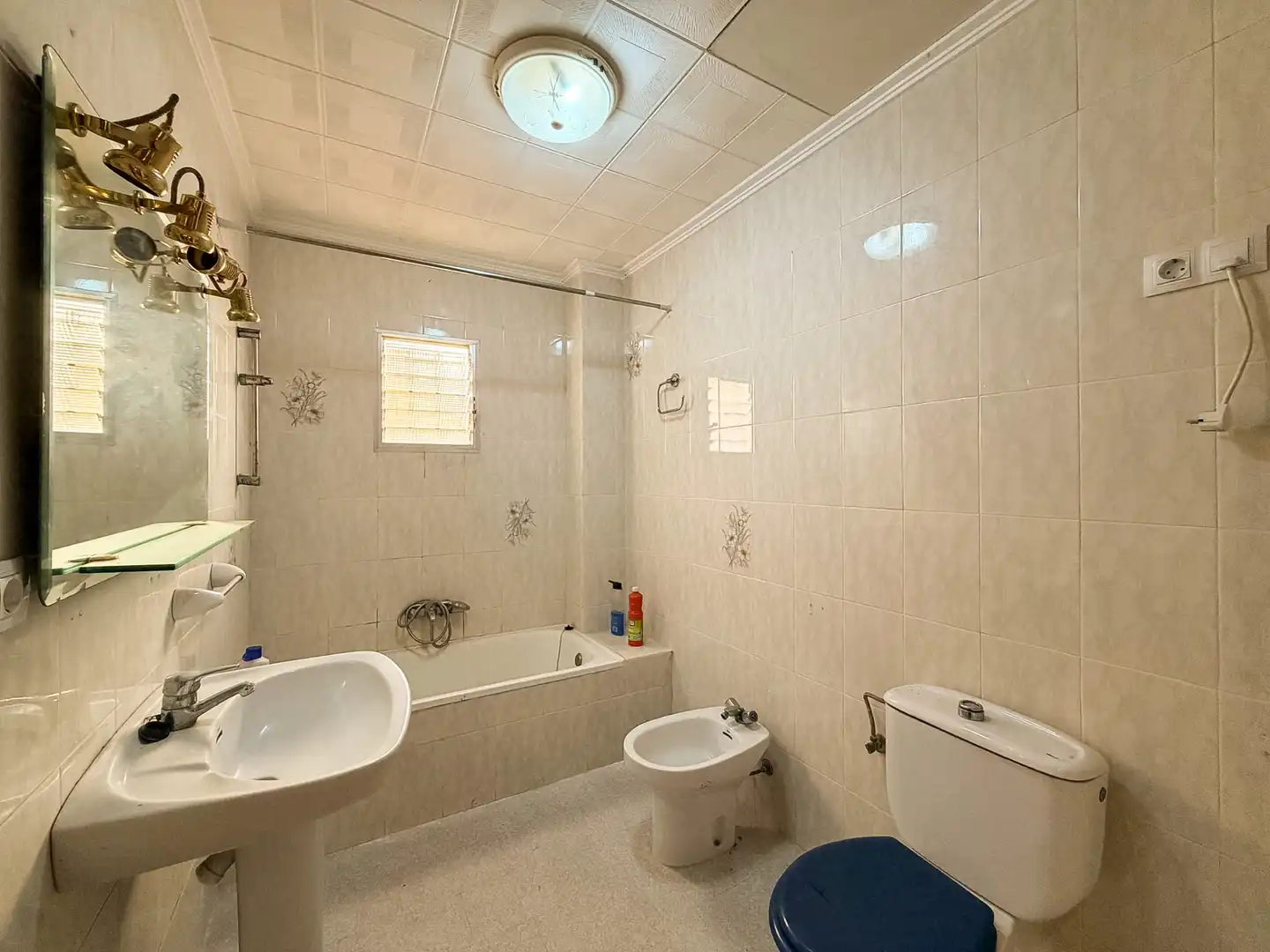 Bathroom of Detached homes for sale in Cullera  with Terrace and Furnished