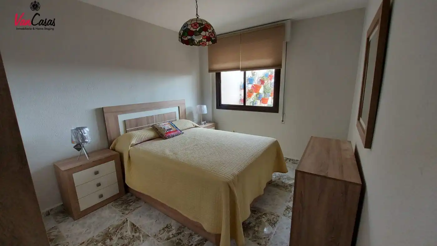 Àtic de lloguer a Calle Ruiz Zorrilla, Bajadilla - Fuente Nueva