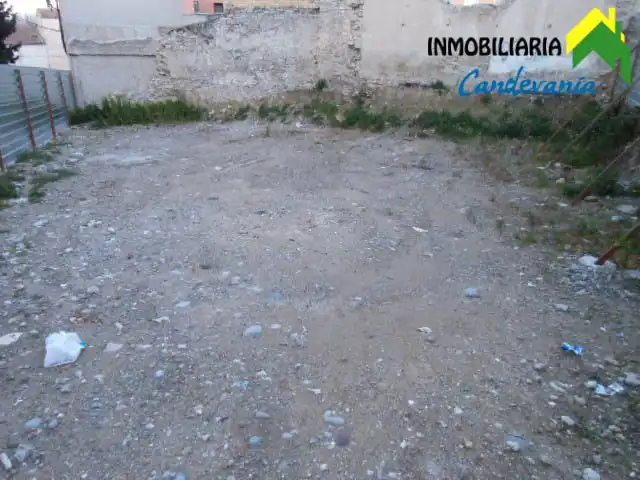 Wohnbaugrundstück zum Verkauf in Zuera, imagen 3