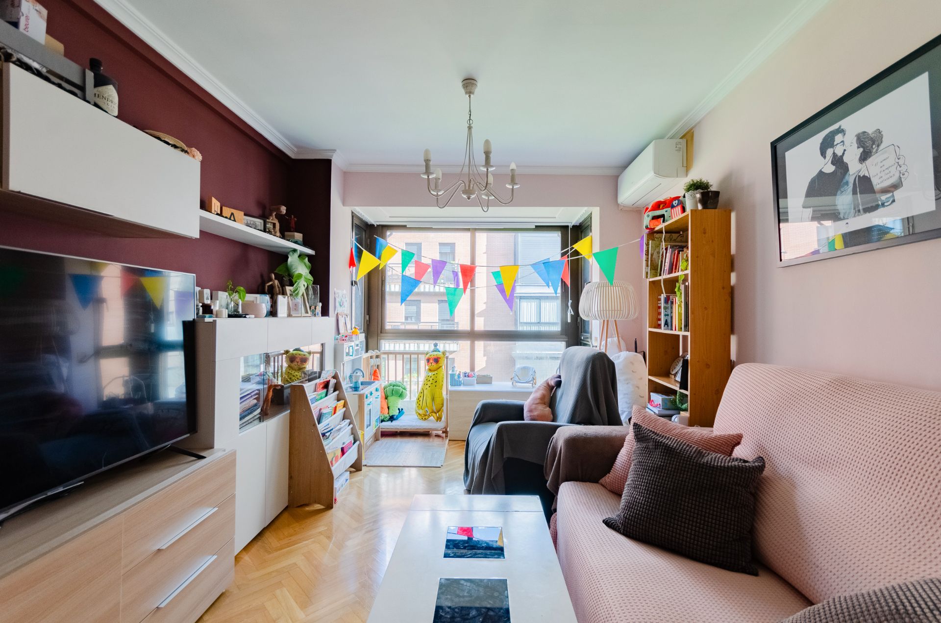 Living room of Flat for sale in  Madrid Capital  with Air Conditioner, Heating and Private garden