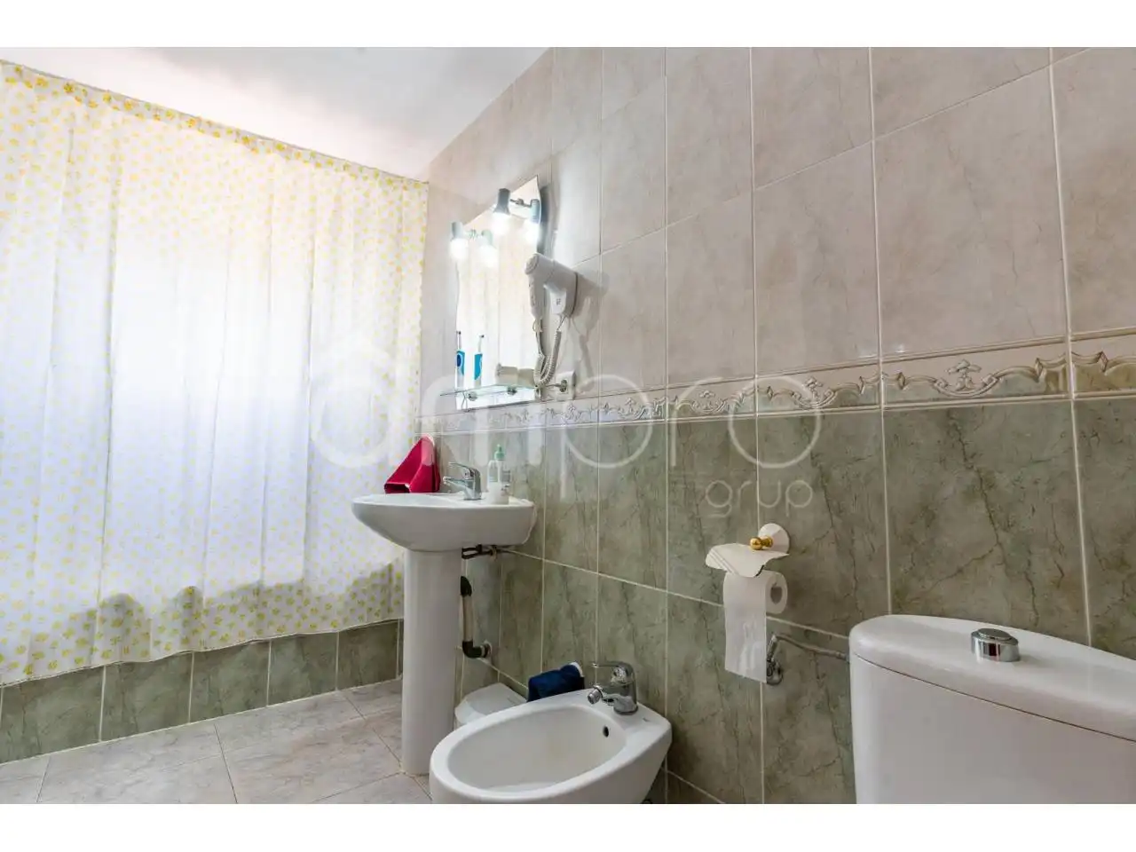 Bany de Casa o xalet en venda en La Pobla de Montornès   amb Aire condicionat, Jardí privat i Terrassa